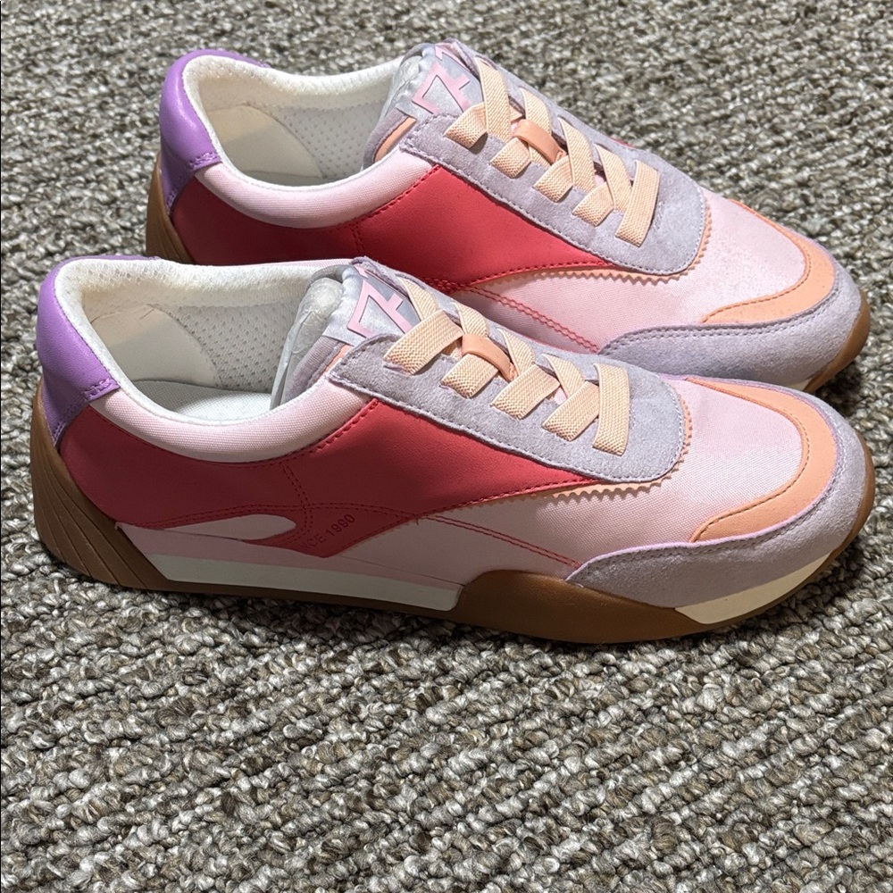 Stylish Women's Athletic Shoes in Pink and Purple